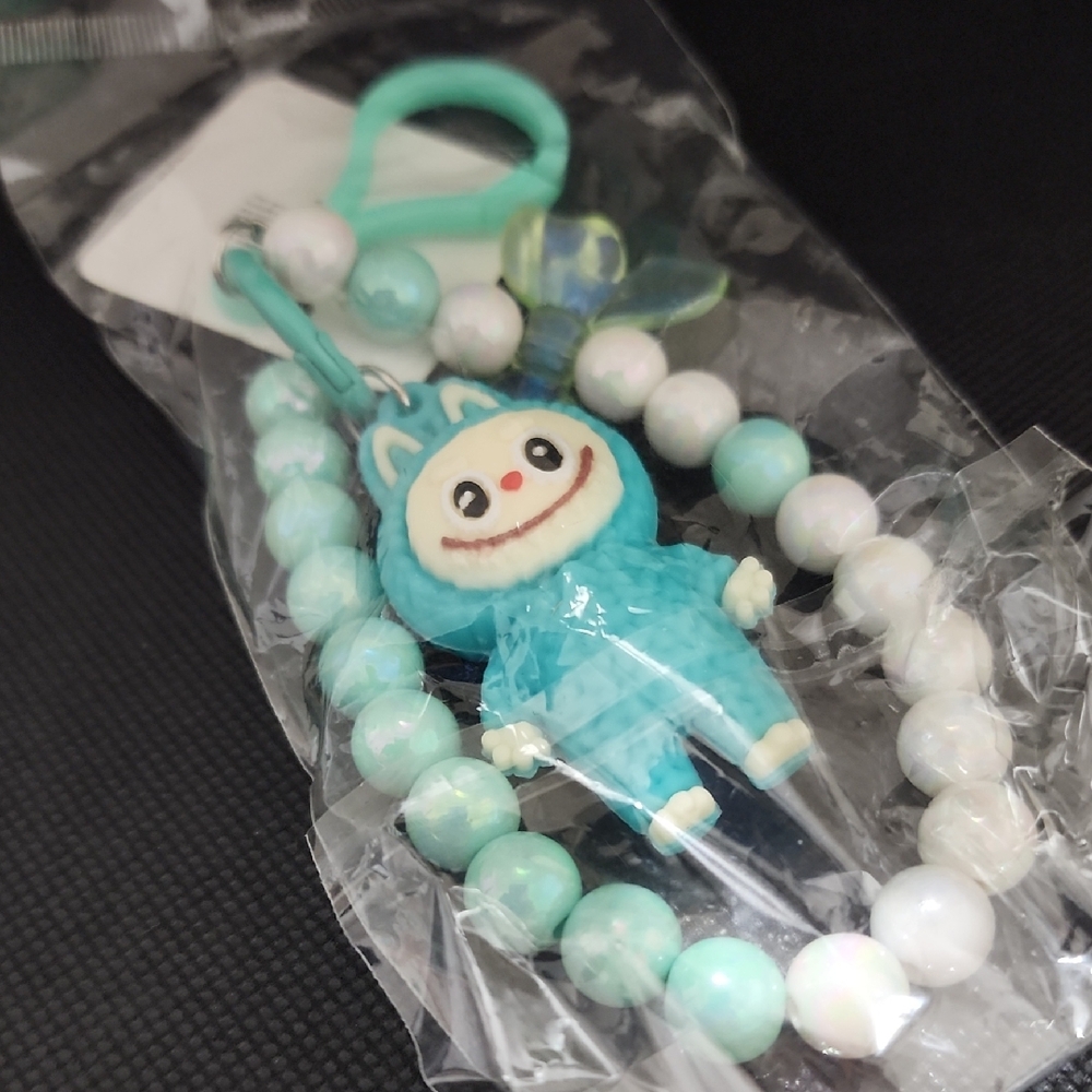 ❗️SOLD❗️Adorable LABUBU DOLL BLUE AND WHITE BEADS CUTE BAG CLIP